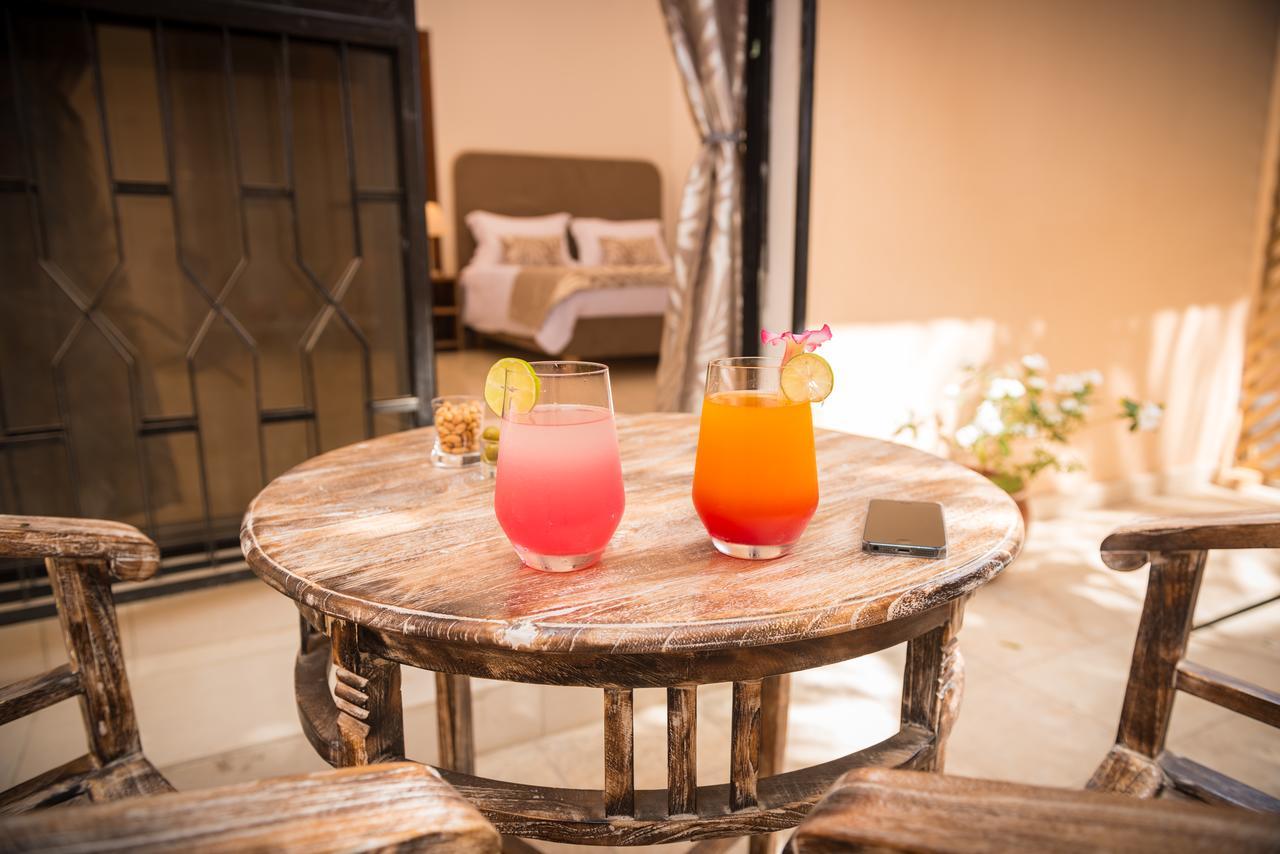 Villa Renaissance Ngor Екстериор снимка