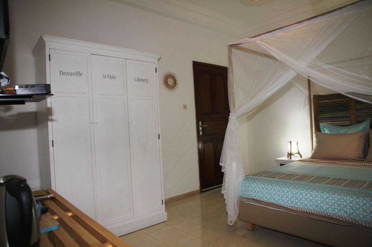 Villa Renaissance Ngor Екстериор снимка
